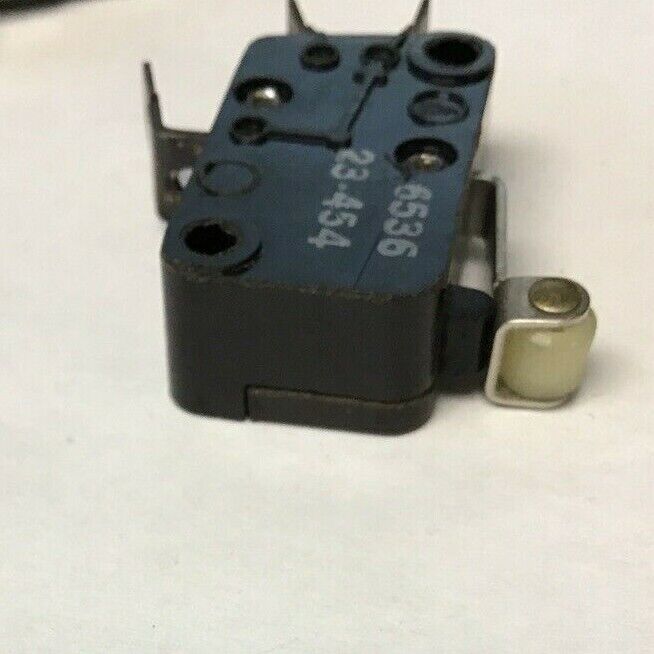 LICON SWITCH COMPONENTS  6536  23-454 ***LOTOF20***