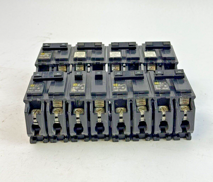 SQUARE D **LOT OF 8** HOM240 - CIRCUIT BREAKERS - 2 POLE/ 40 A/ 240 VAC