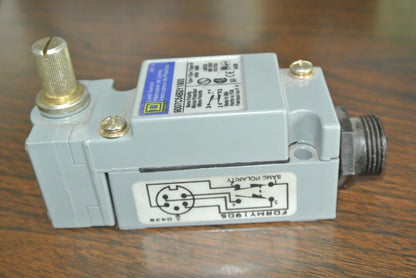 SQUARE D 9007C54B2Y1905 Ser. A - LIMIT SWITCH - NEW SURPLUS - TYPE B OPER. HEAD