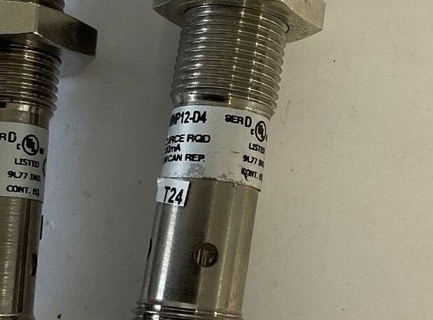 ALLEN BRADLEY 872C-N8NP12-D4 INDUCTIVE PROXIMITY SENSOR SER.D 30VDC***LOTOF2***