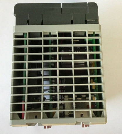 SCHNEIDER ELECTRIC TSX COMPACT PC-E984-285 CPU,32K LOGIC,64K DATA 24VDC 1A