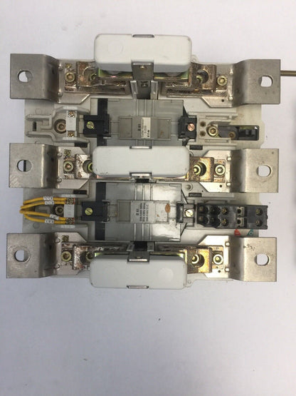 CUTLER HAMMER EATON C10JN3A CONTACTOR 540 AMP 3POLE 600V NEMA6 3PH COIL 120VAC