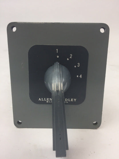 ALLEN BRADLEY 806-F689609/1 ROTARY PILOT SWITCH
