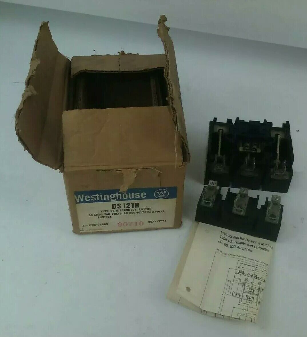WESTINGHOUSE DS121R TYPE DS FUSIBLE DISCONNECT SWITCH 30A 240VAC/250VDC 3P