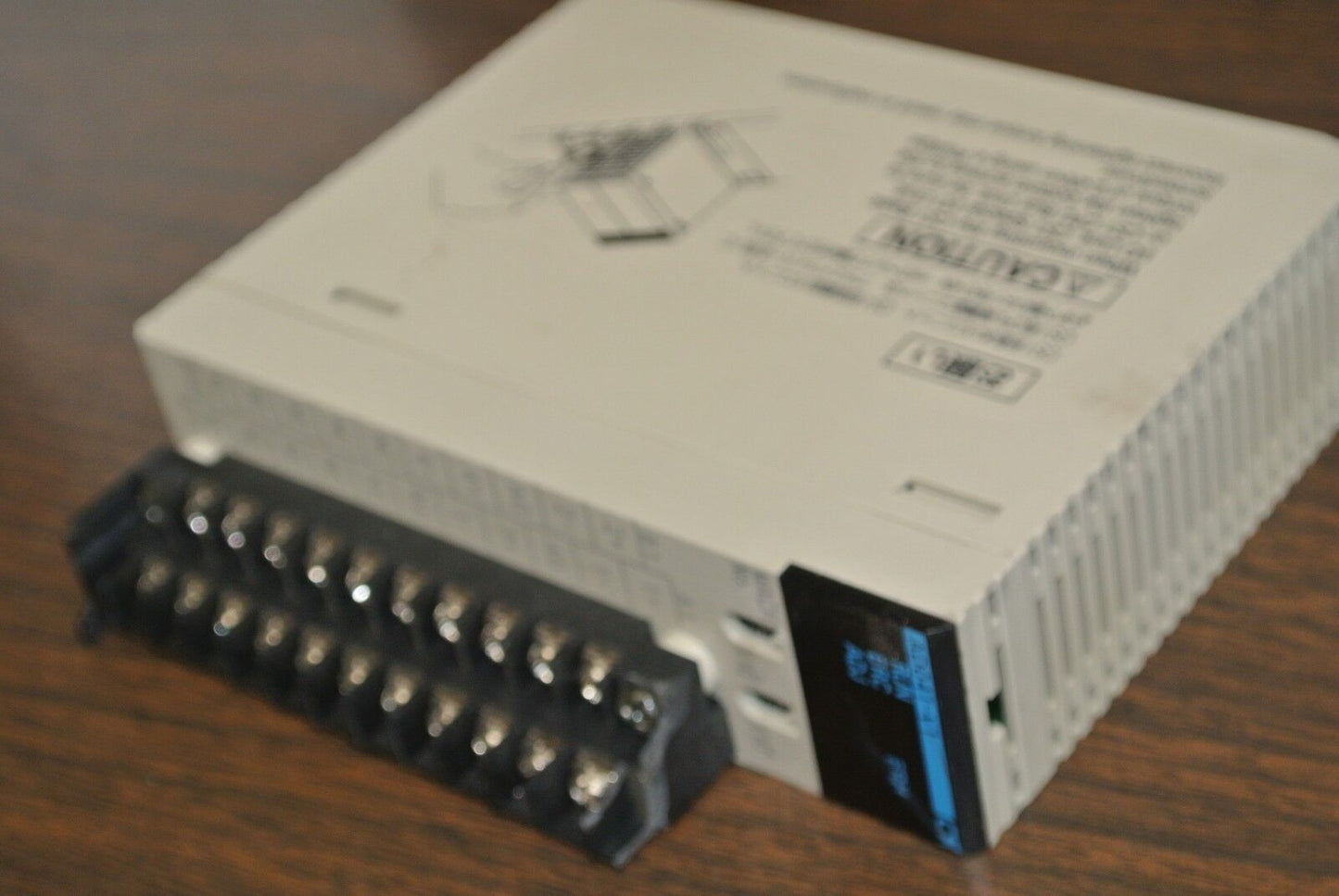 OMRON CS1W-AD041-V1 A/D UNIT - PLC ANALOG I/O MODULE - 4PT, MISSING CLEAR COVER
