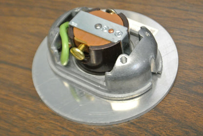 SQUARE D G-608-BX-S3 / FLUSH FLOOR RECEPTACLE / NEW SURPLUS 45123-105-01 HUBBELL
