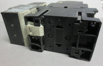 KLOCKNER-MOELLER DIL 00 M-10 + 22 DIL + Z 00-10 RELAY / CONTACTOR ASSEMBLY