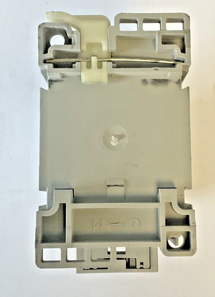 ALLEN BRADLEY 100-C09E*300 CONTACTOR 24VDC SER.A / 100-F COIL SER.B