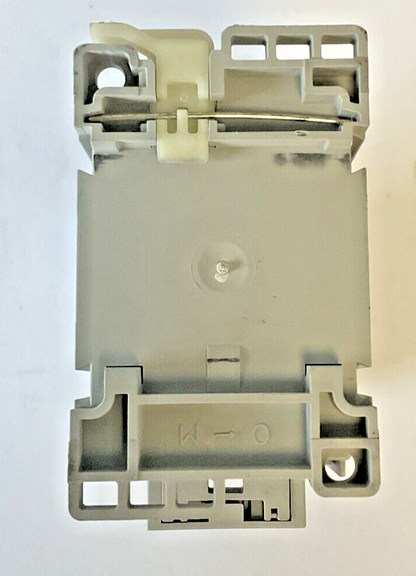 ALLEN BRADLEY 100-C09E*300 CONTACTOR 24VDC SER.A / 100-F COIL SER.B