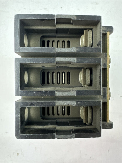 CHALLENGER CHL3020 20AMP 277/480VAC 240VAC 125/250VDC 3POLE CIRCUIT BREAKER