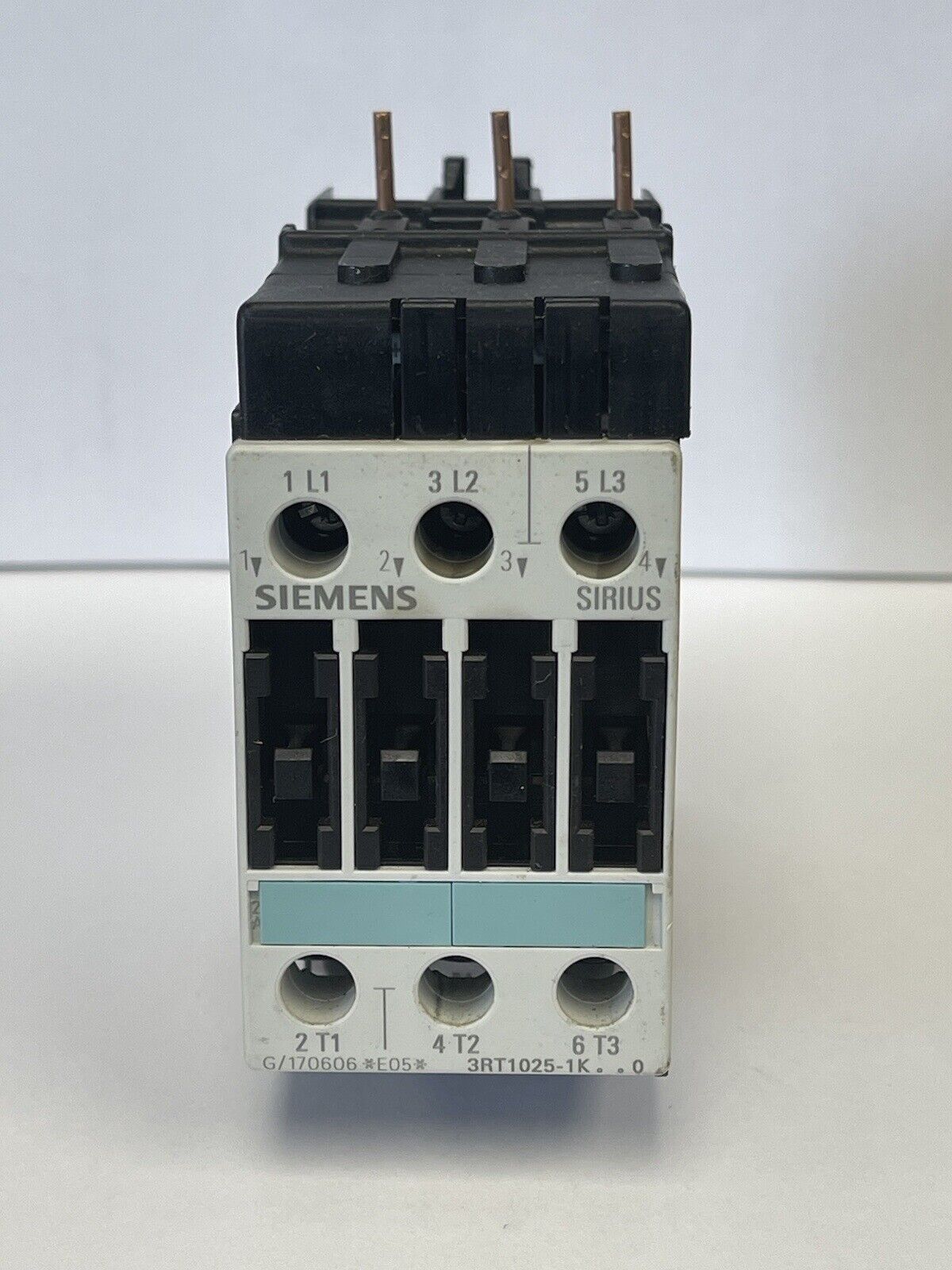 SIEMENS - 3RT1025-1K - CONTACTOR - AC-3 17 A, 7.5 kW / 400 V 230 V DC, 3-pole