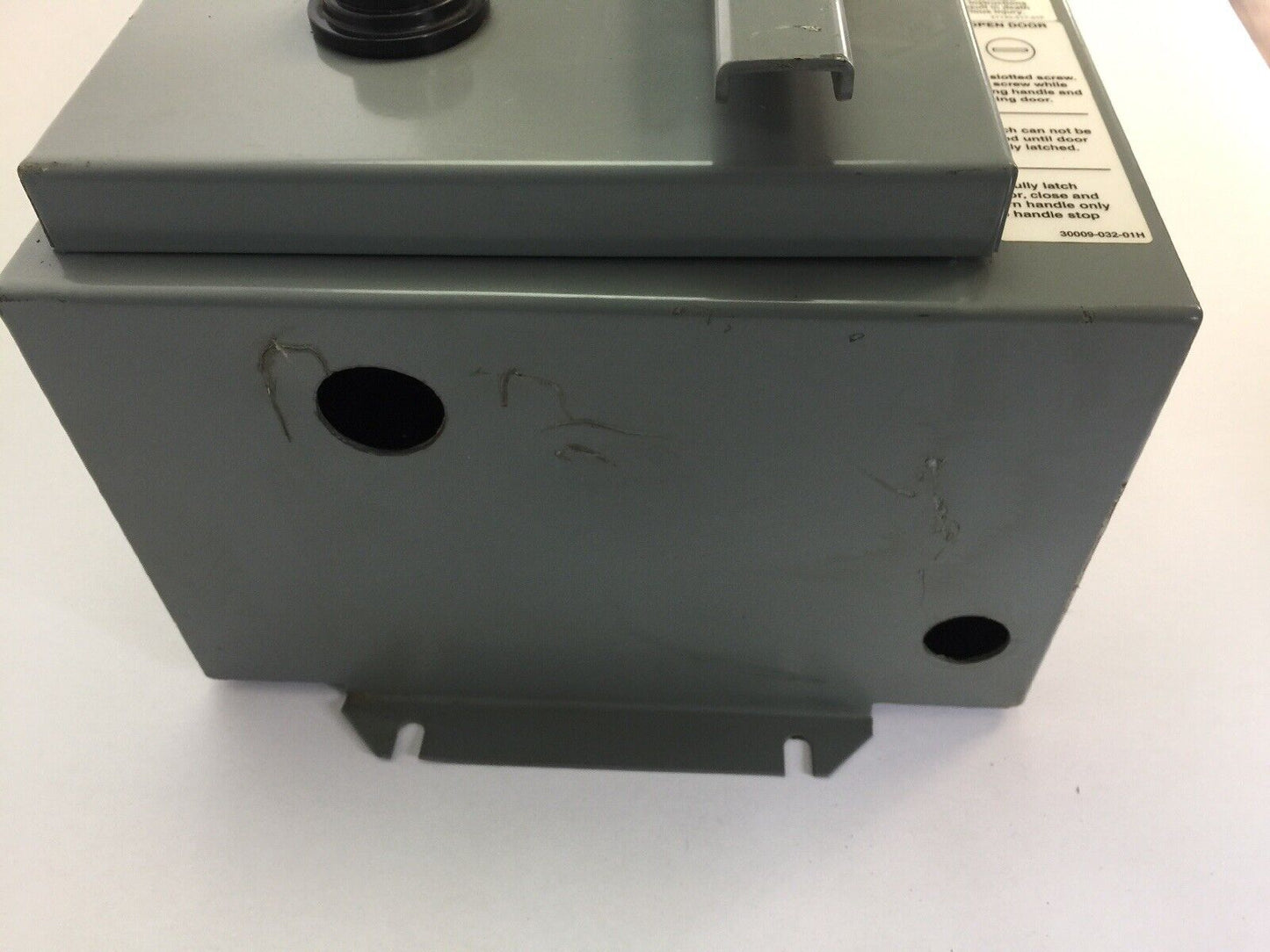 SQUARE D 8538SBA23V81CFF4P51T11 SIZE 0 COMBINATION STARTER 575VAC 30A TYPE 12/3R