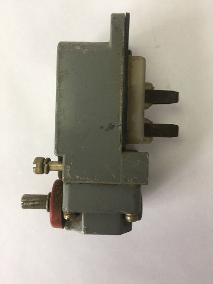 CUTLER HAMMER 10316H5875C LIMIT SWITCH 600VAC PILOT DUTY