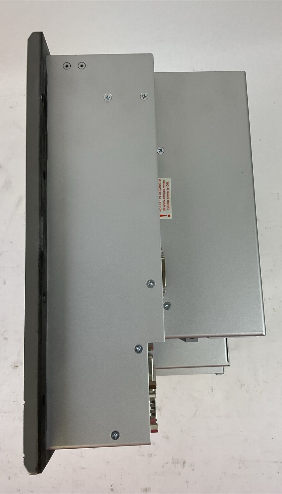AXIOMTEK P1126-675-RC-NO INTERFACE 90-264VAC 2-1A