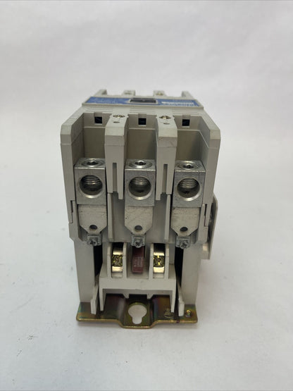 CUTLER HAMMER CN15KN3-59 SIZE 3 CONTACTOR 600VAC 90A 50HP SER A1 COIL 120V 60HZ