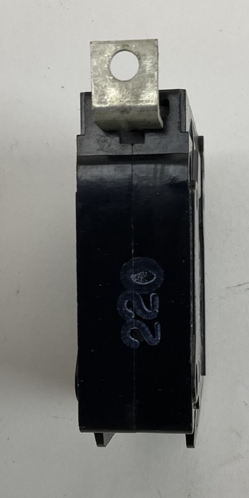 CHALLENGER BQ1C030 CIRCUIT BREAKER 30A 120/240VAC TYPE BQC 1POLE ***LOTOF10***
