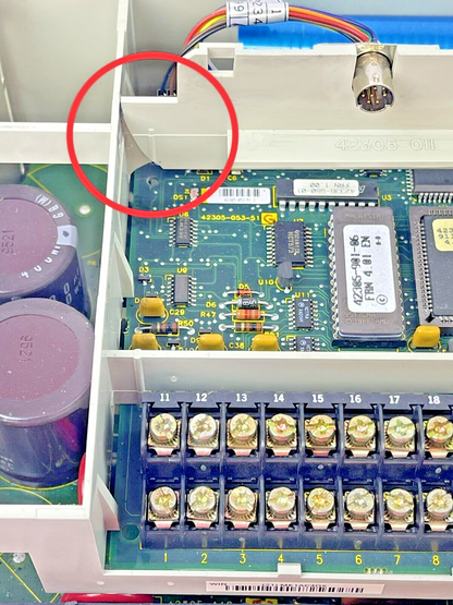 ALLEN BRADLEY - 1305-BA02A SER. A - AC VARIABLE SPEED DRIVE -380-460V,1.6A,.75HP