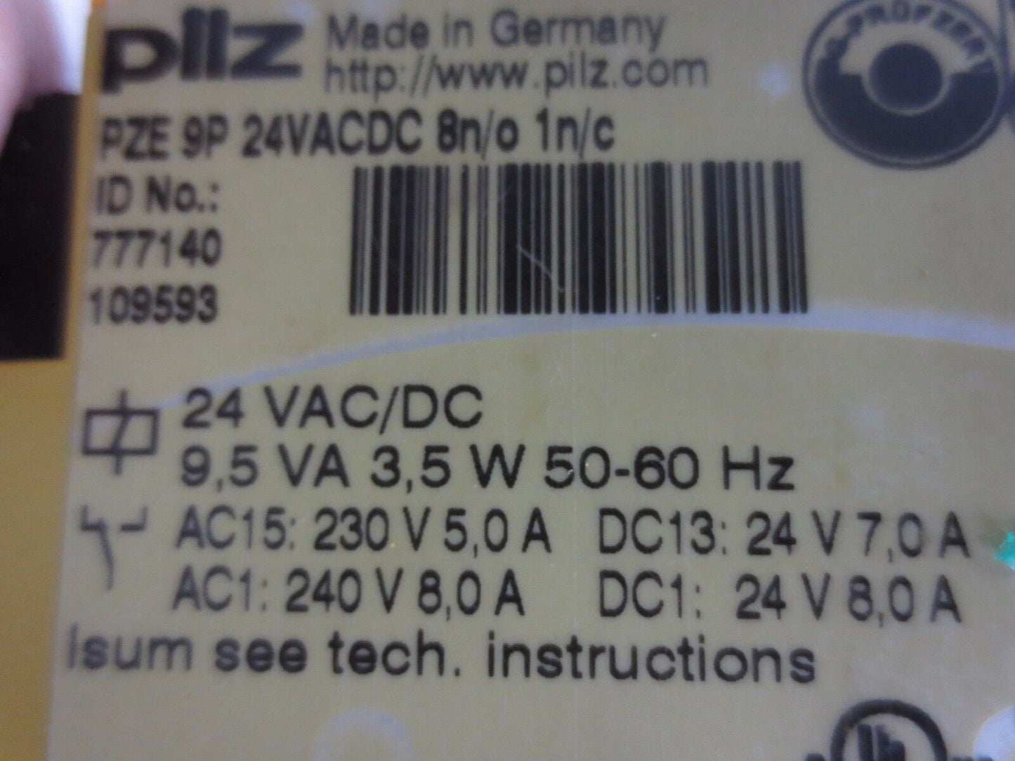 PILZ PZE 9P 777140  SAFETY RELAY - 24VAC/DC 8 n/o, 1 n/c - 9.5VA, 3.5W, 50-60Hz