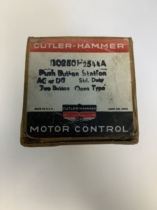 Cutler-Hammer 102501-2544A Pushbutton Station