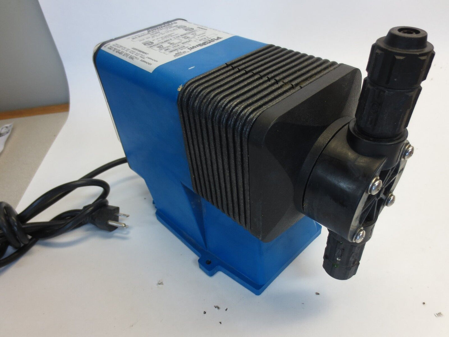 PULSATRON LPD4SA-PTC1-500 ELECTRONIC METERING PUMP 115V .6A 1-PH 150psi 21 GPD