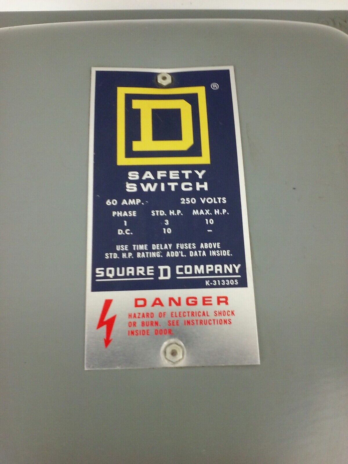 SQ.D H222A, SER. A2, H.D. SAFETY SWITCH, 240VAC/250VDC, 60A, 2P, FUSIBLE, NEW