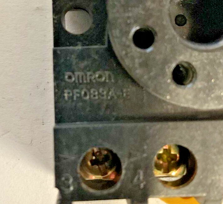 OMRON PF083A-E RELAY SOCKET 10A 250VAC ***LOTOF8***