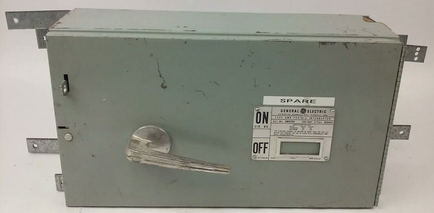 GE TYPE QMR QMR364 FUSIBLE INTERRUPTER PANELBOARD SWITCH 3P 200A 600V 150HP