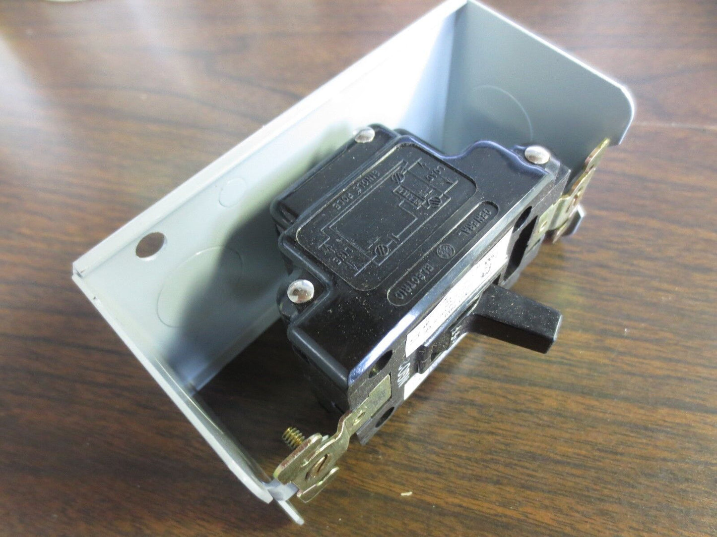 GENERAL ELECTRIC CR101H1 MANUAL STARTER 1HP 1-PHASE, 115/230V, NO ENCL. COVER