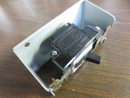 GENERAL ELECTRIC CR101H1 MANUAL STARTER 1HP 1-PHASE, 115/230V, NO ENCL. COVER