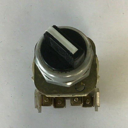 ALLEN BRADLEY 800T-H2 SERIES T SELECTOR SWITCH***(LOTOF5)***