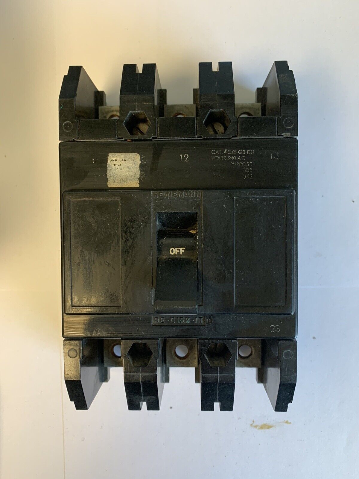 Heinemann CJ3-G3-DU 3 Pole 240VAC 122A Circuit Breaker (NO LUGS)