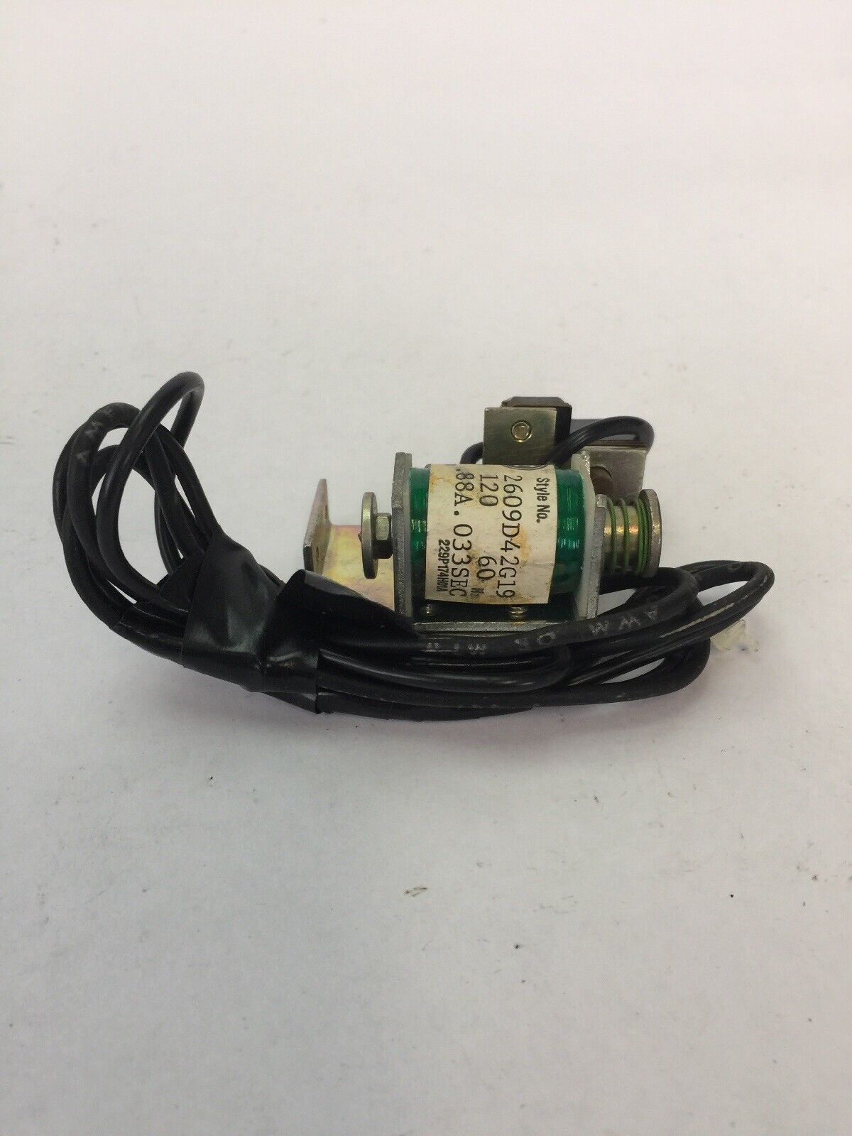 WESTINGHOUSE/CUTLER HAMMER 2609D42G19 SHUNT TRIP 120VAC 60HZ 0.88A 0.033SEC