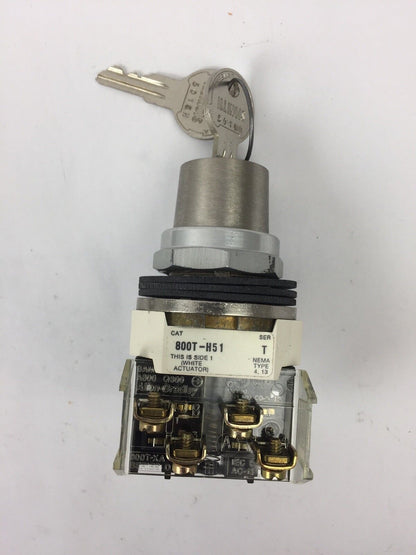 ALLEN BRADLEY 800T-H51A SELECTOR SWITCH SER T KEY 2 POSITION SPRING RETURN