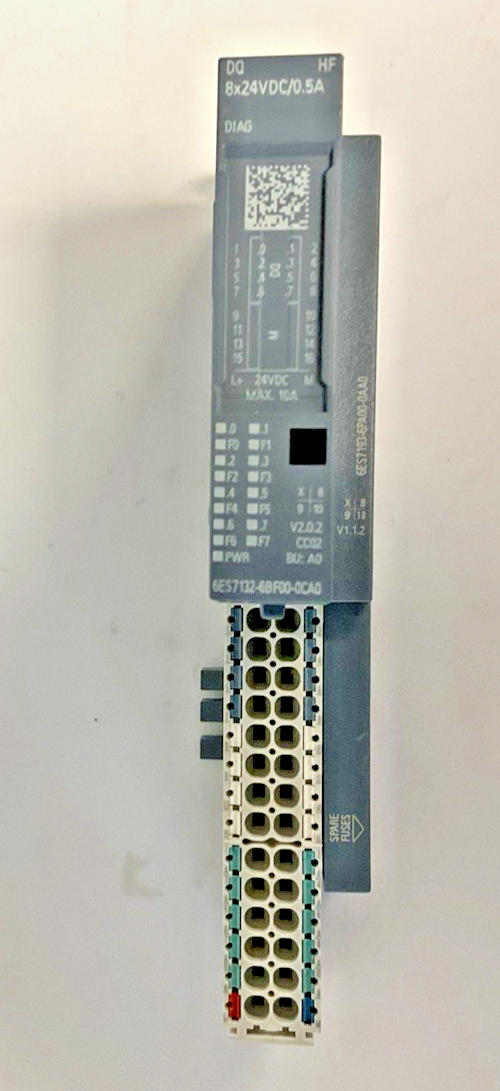 SIEMEN 6ES7 132-6BF00-0CA0 8X24V/0.5A DIGITAL INPUT MODULE W/BASE AND END MODULE