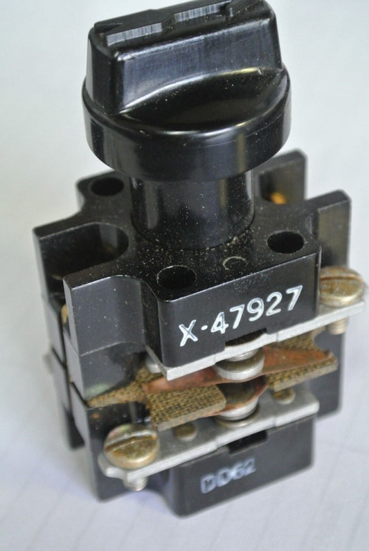 ALLEN-BRADLEY X-47927 - 3-POSITION SELECTOR SWITCH ASSEMBLY - NEW SURPLUS