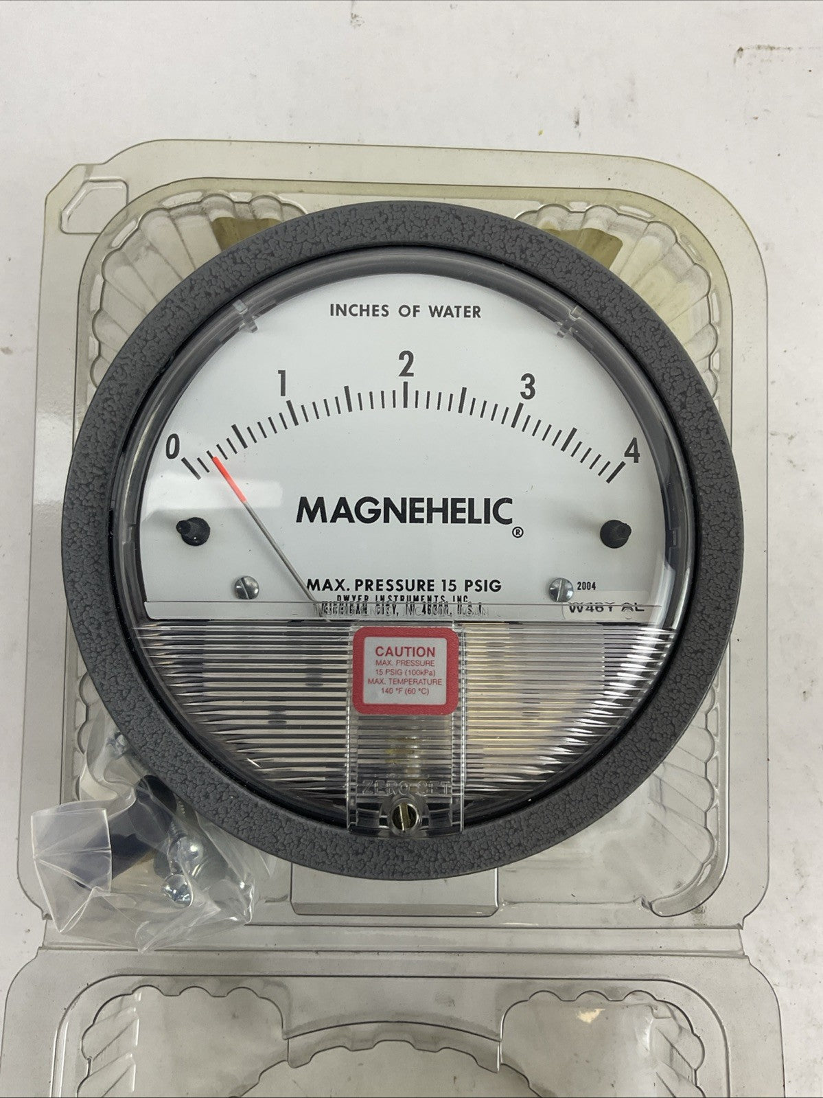 DWYER 2004 W45Y PRESSURE GAUGE 0-4 INCHES OF WATER
