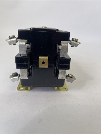 SQUARE D 8501 D042-S4 A.C. MAGNETIC RELAY 10A 600VAC COIL 120V 60HZ 110V 50HZ