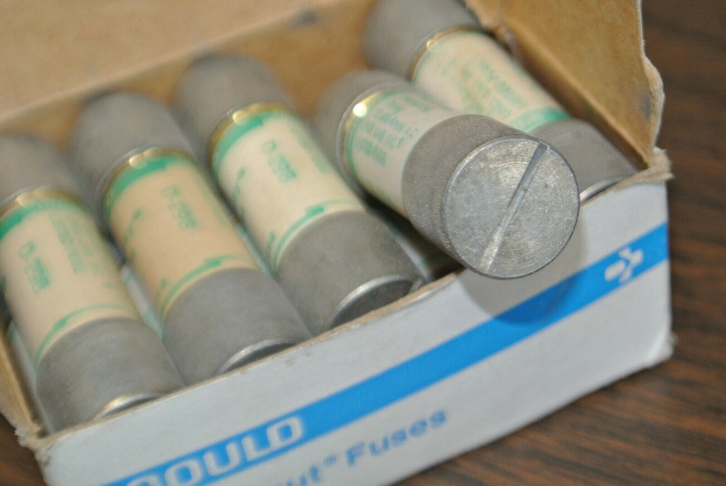 BOX of 10 / GOULD-SHAWMUT RF1 RENEWABLE FUSE 1A / 250V / NEW SURPLUS