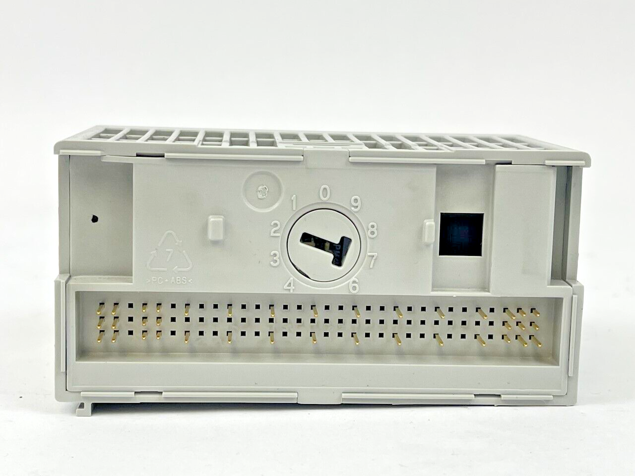 ALLEN BRADLEY - 1794-0B8EP - FUSED OUTPUT MODULE - SERIES A - FLEX I/O - 24V DC