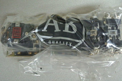 ALLEN-BRADLEY 700-BXL840A1 - AC RELAY TYPE BXL - 110/120V, 8-POLE - NEW SURPLUS