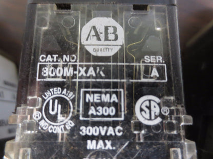 ALLEN-BRADLEY 800MR-A1, 800MR-A2, 800MR-A6 PUSHBUTTONS & 2-POS. SELECTOR SWITCH