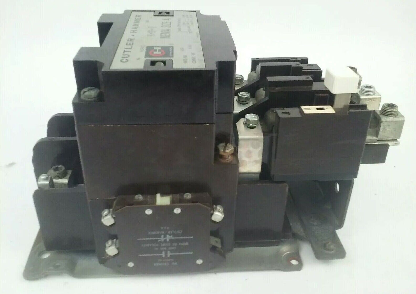 CUTLER HAMMER A10FN0 SER. A1 STARTER SIZE 4 3P 135A 575V 100HP 120V COIL C320KB8