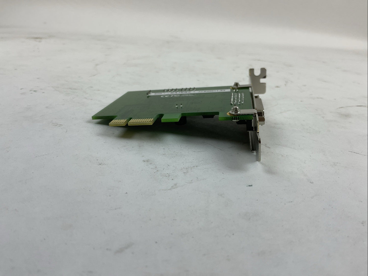 SIIG JJ-E40011-S3 CYBERSERIAL 4S PCle SERIAL I/O CARD E326765