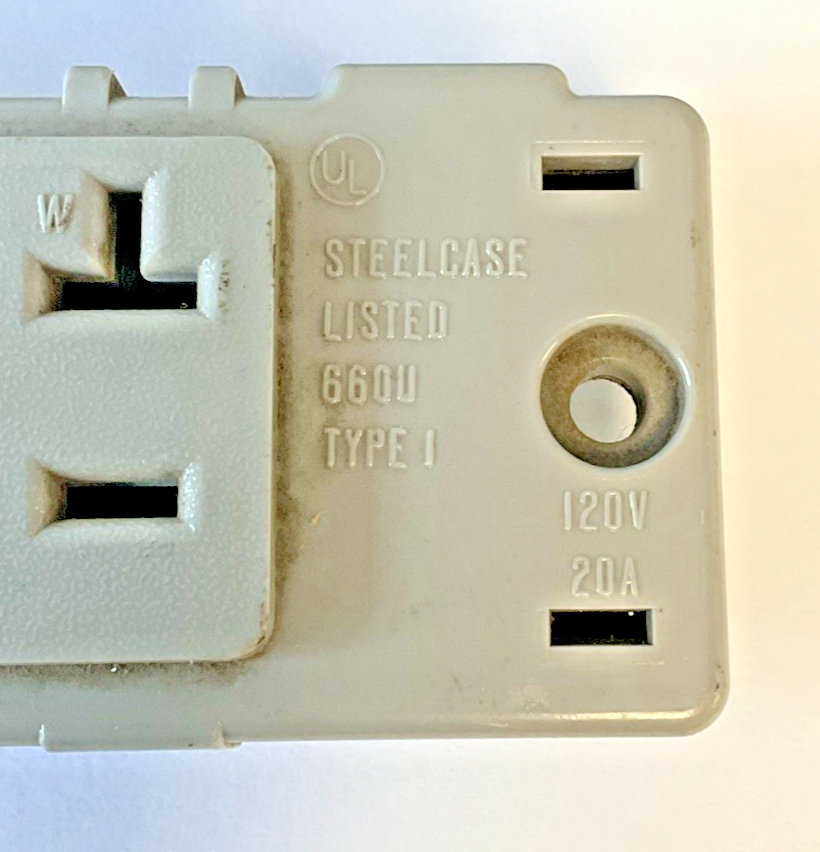 STEELCASE 986832DA20S PLUG PANEL RECEPTACLE 120V 20A 660U REV.C***LOTOF9***