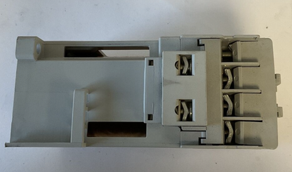 ALLEN BRADLEY 700-CF400D* CONTACTOR SER.A 690V 20A 24VDC