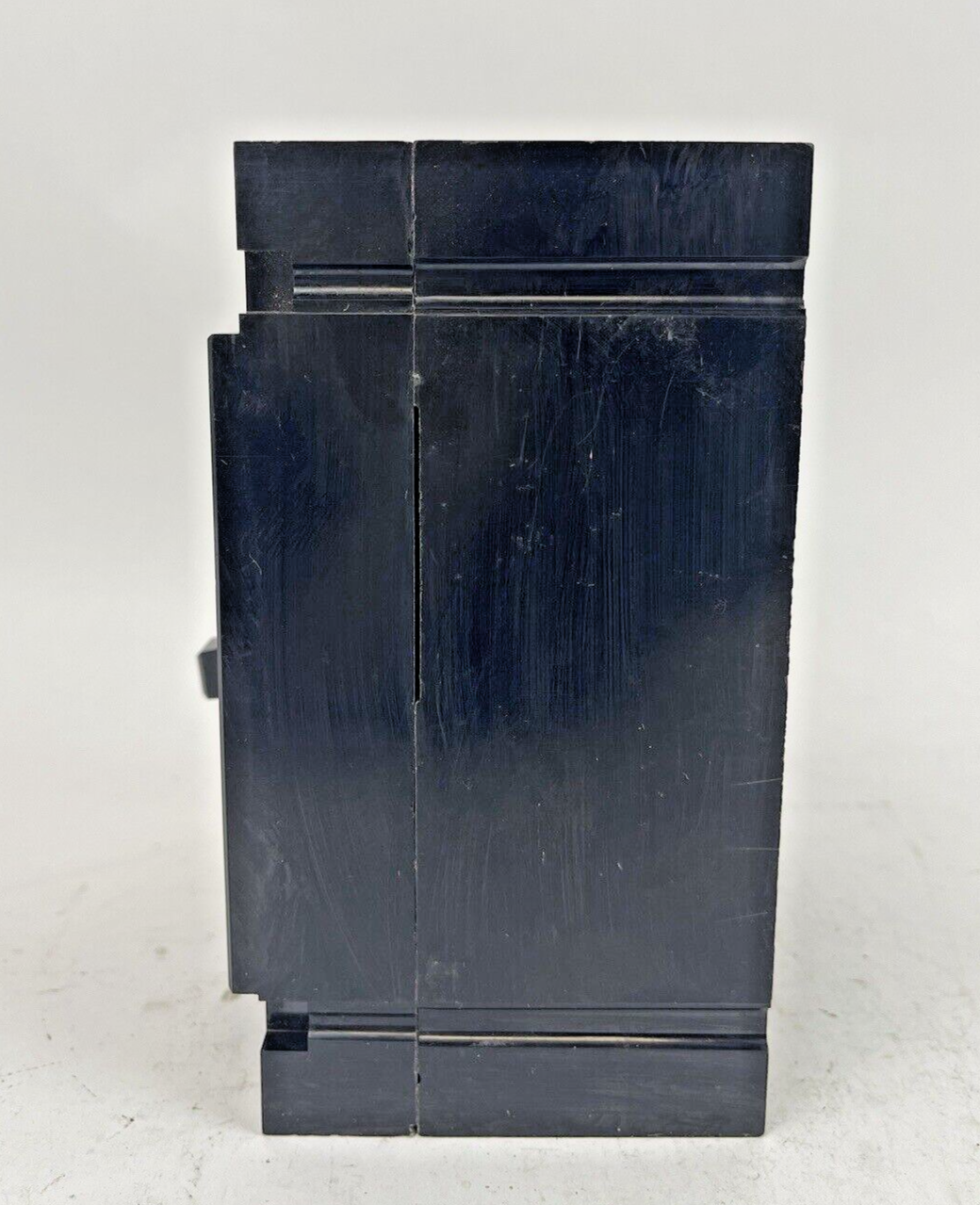 WESTINGHOUSE - EHB3100 - CIRCUIT BREAKER 100A 3POLE 480V BROKEN PIECE - USED