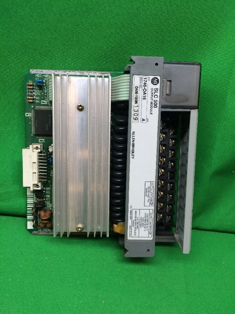ALLEN-BRADLEY 1746-OA16 SER. A OUTPUT MODULE