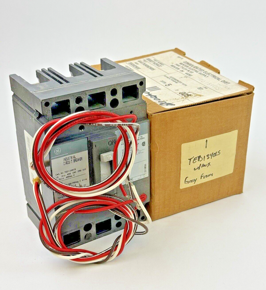 GE - TED134015 - IND. CIRCUIT BREAKER W/ AUX SWITCH - 15A, 480 VDC, 3 POLE - NEW