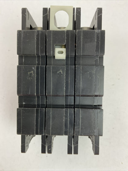 SQUARE D QOU315 3POLE CIRCUIT BREAKER 15AMP 240VAC