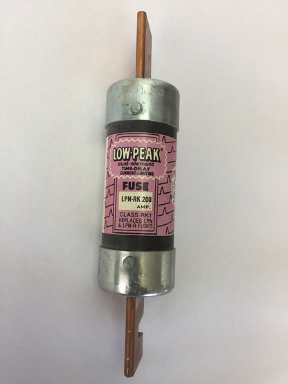 BUSSMAN LPN-RK 200 LOW PEAK DUAL ELEMENT TIME DELAY CURRENT LIMITING (LOT OF 4)